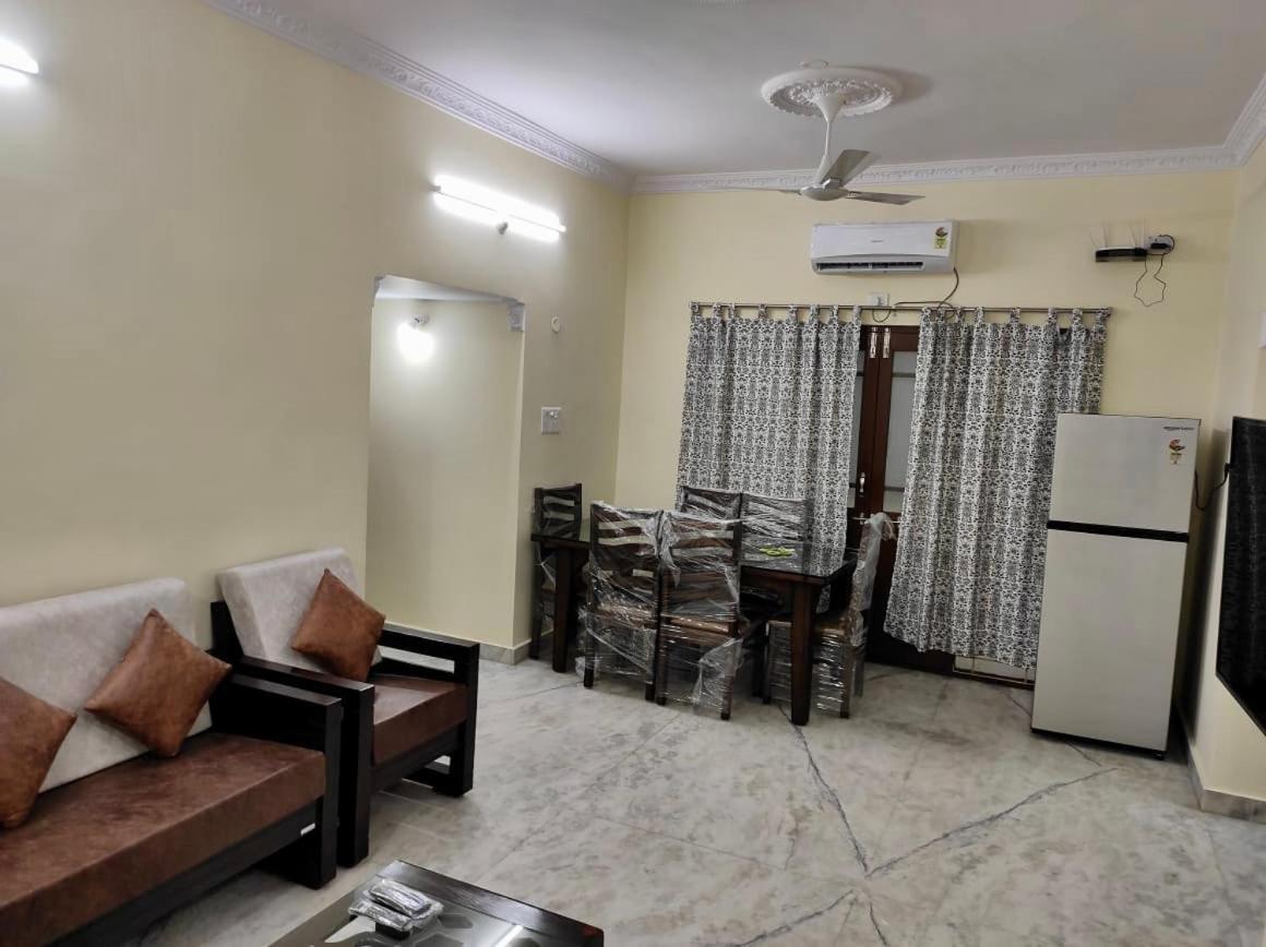 Home To Explore Food, History & Shopping Hyderabad Ngoại thất bức ảnh
