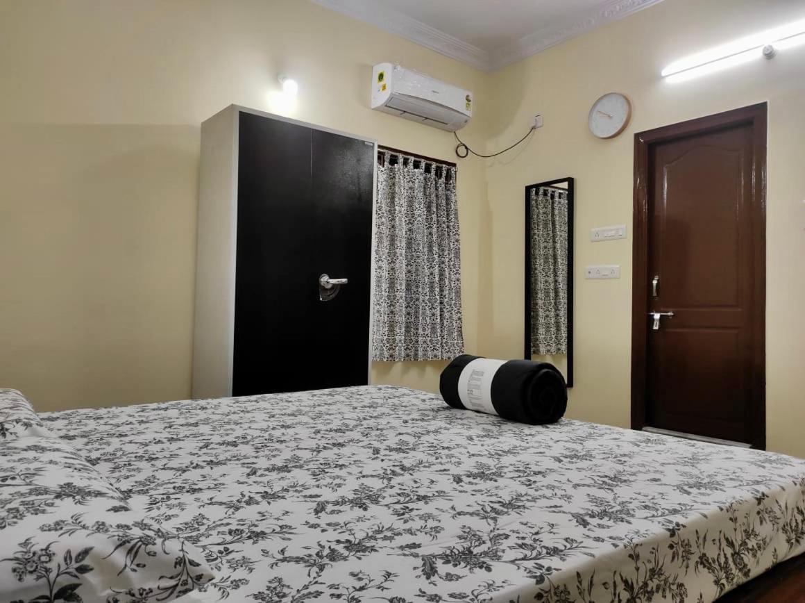 Home To Explore Food, History & Shopping Hyderabad Ngoại thất bức ảnh