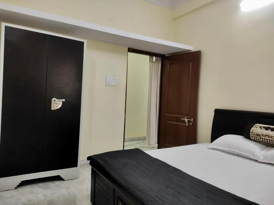 Home To Explore Food, History & Shopping Hyderabad Ngoại thất bức ảnh